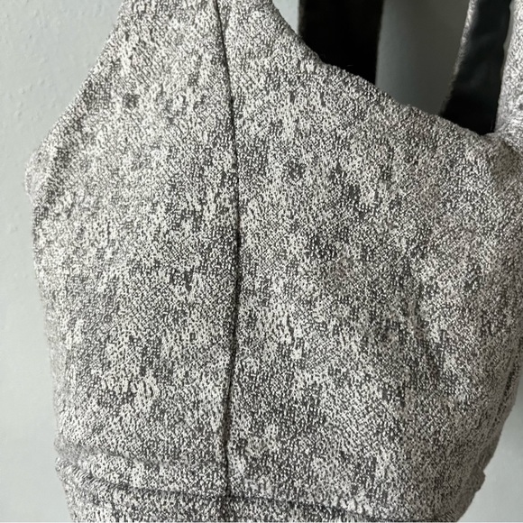 Gymshark Sports Bra - Picture 3 of 6